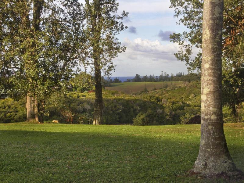 Отель Castaway Norfolk Island Бернт-Пайн Экстерьер фото